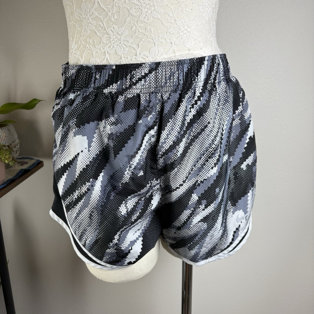 Nike Womens M Black Grey White Abstract Print Tempo Running Shorts Athleisure